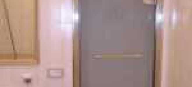 Технология установки двери в ванной комнате