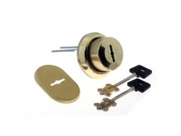 Врезная броненакладка для защиты дверей