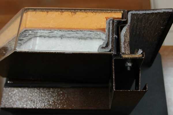 Уличная дверь с терморазрывом