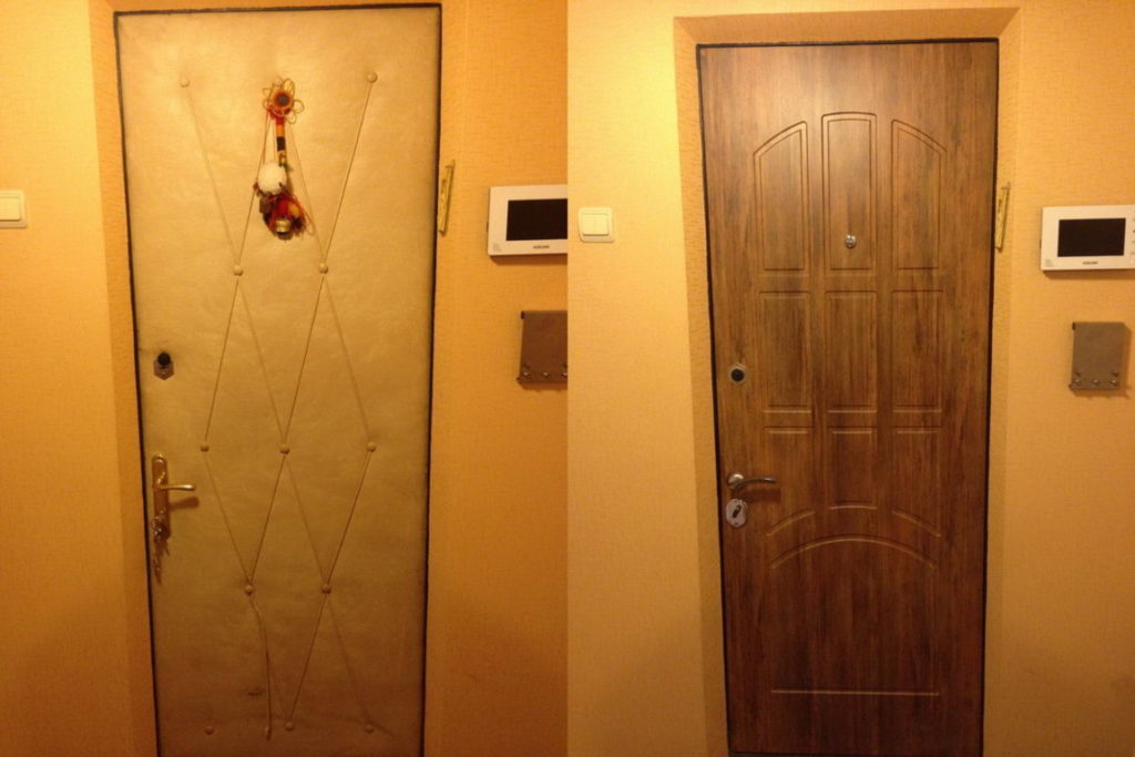 Отделка полотна входной двери