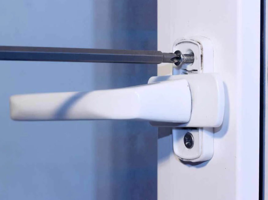 Снятие пластиковой ручки