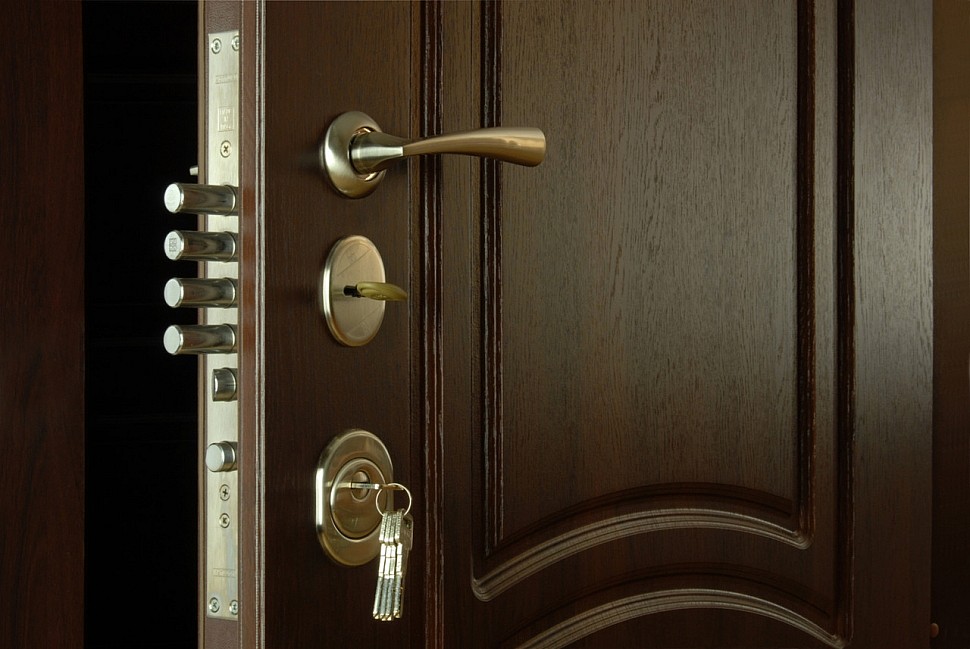 Бронированная дверь