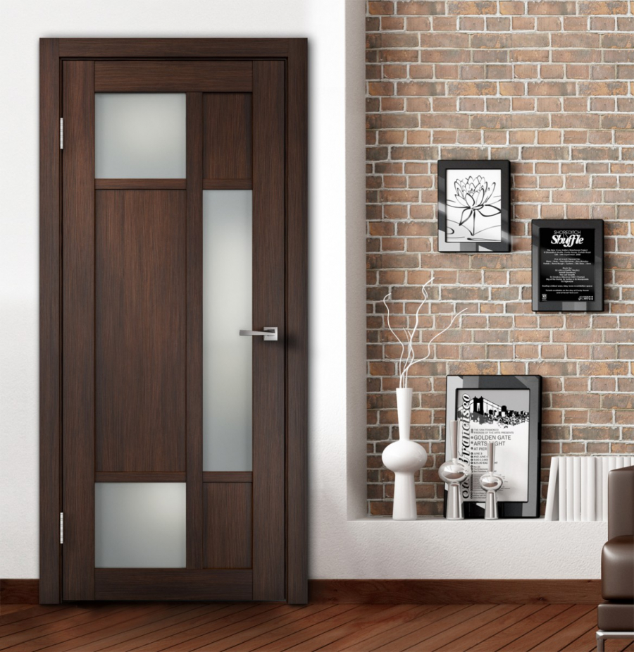 Дверь со стеклянными вставками