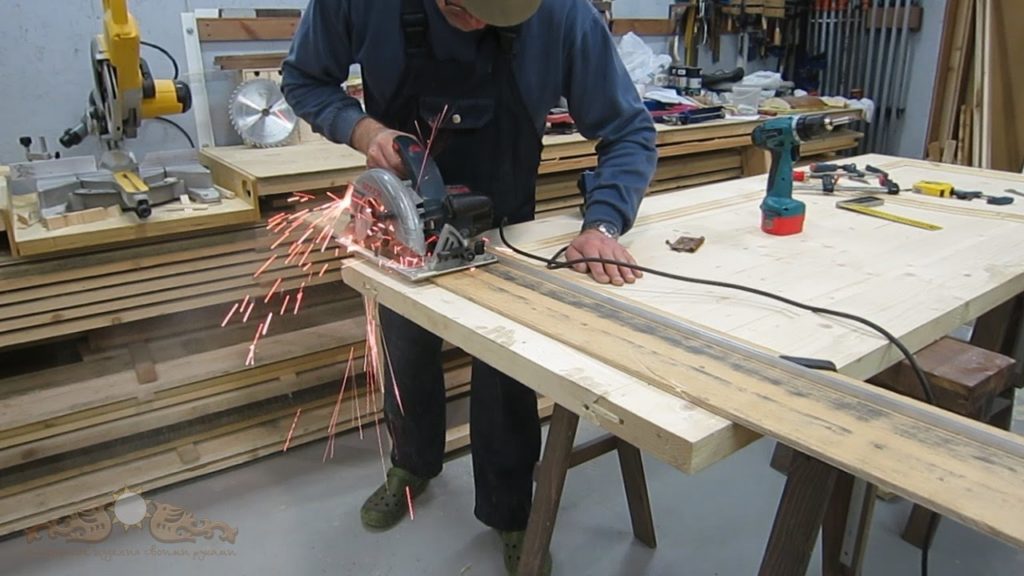 Распил полотна двери