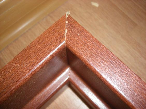 Соединение частей дверной коробки под углом в 45 градусов 