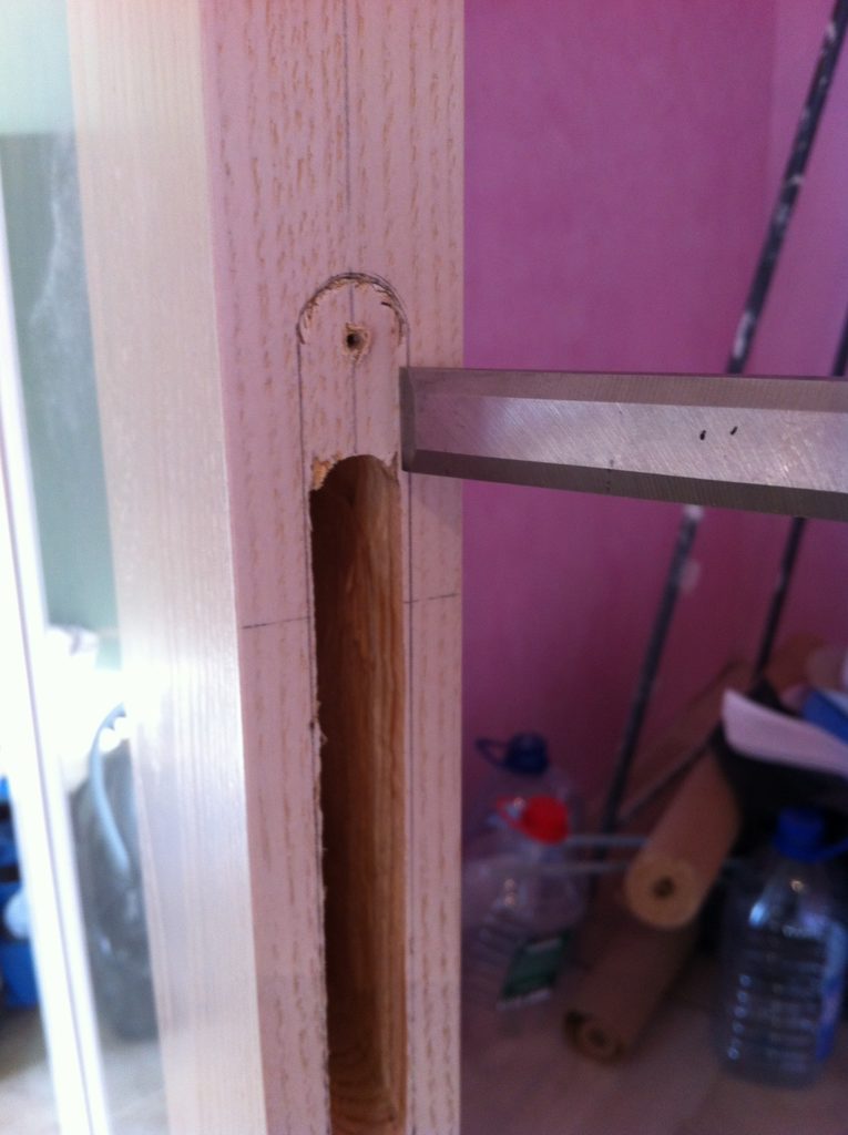 Отверстие под замок